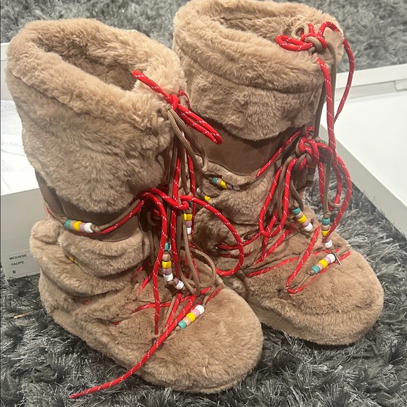 Steve Madden Cozy Faux Fur Beaded Lace-Up Boots in Taupe with Red Laces
